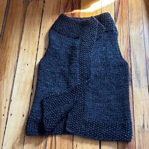 Cozy Chunky Knit Sleeveless handmade knit Vest - Black/Grey